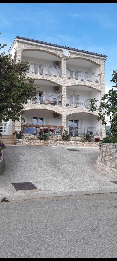 Apartmani Kevric Нови-Винодолски Экстерьер фото